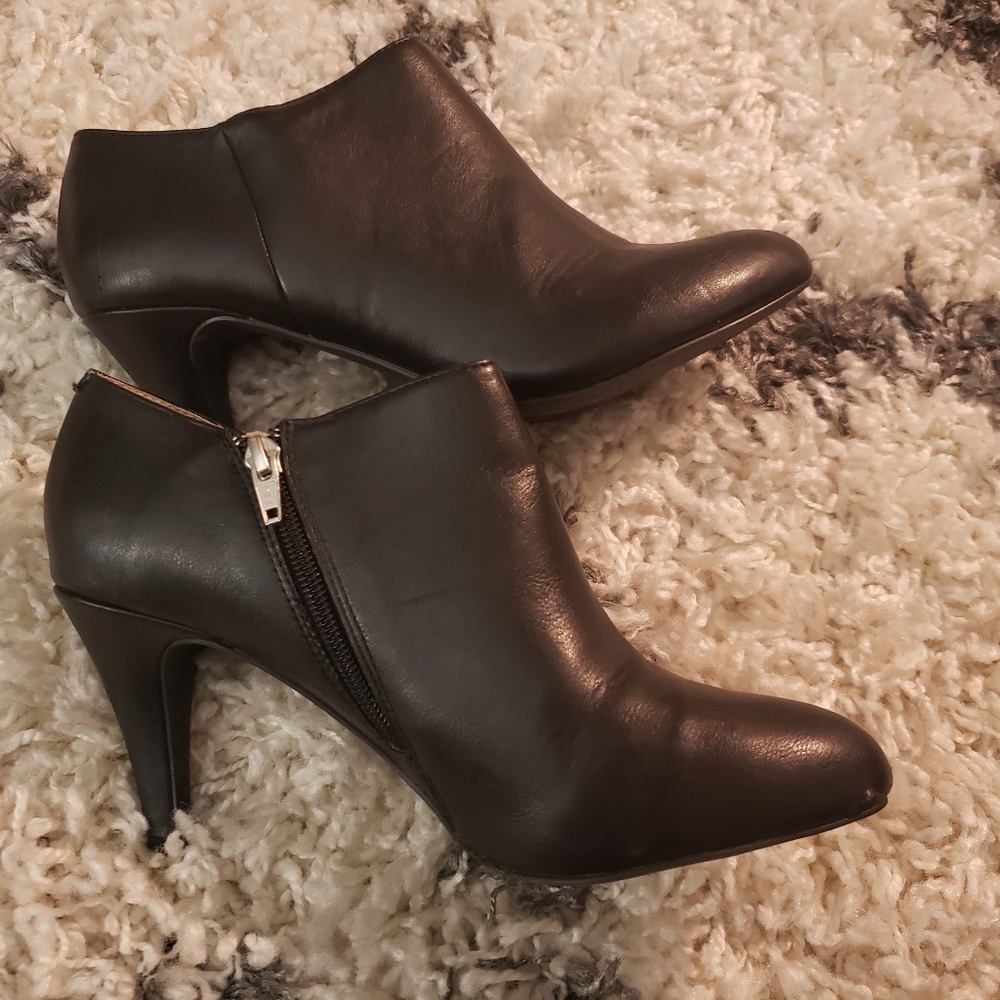 Style & Co Jamila Zip Bootie